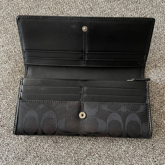 signature coach / classic full size wallet / black on black - Picture 2 of 5